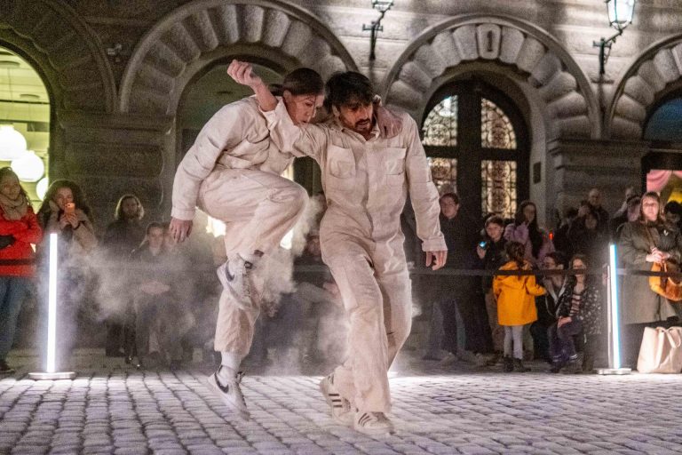 Dance performance (C) Federico Feusi